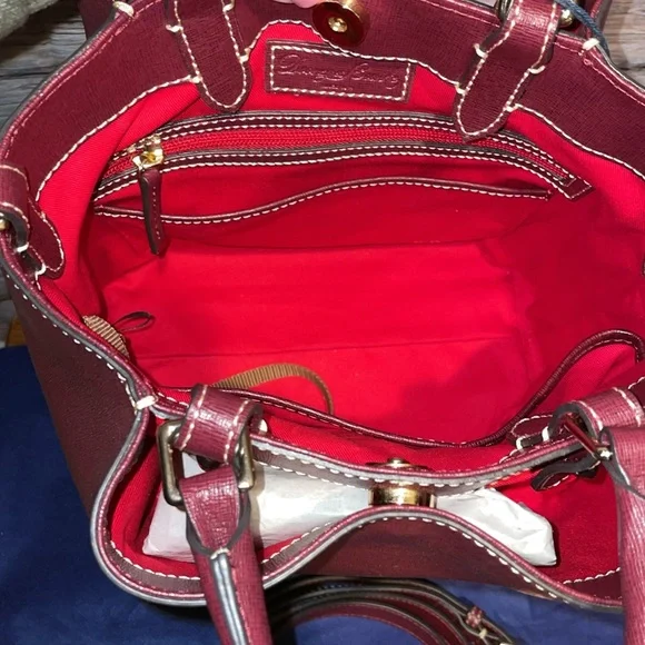 Dooney & Bourke Bordeaux Leather Handbag/Crossbody and Dust Cover NWT - Picture 7 of 7